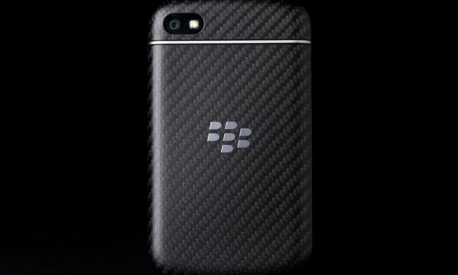 BlackBerry Q10 review back