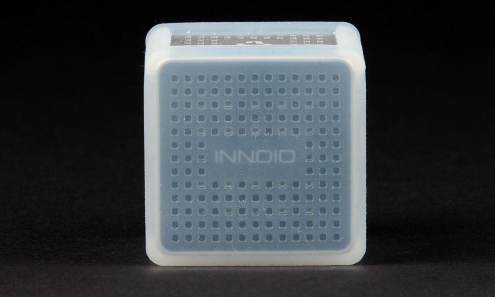 Innoio Cube Pico Projector right side