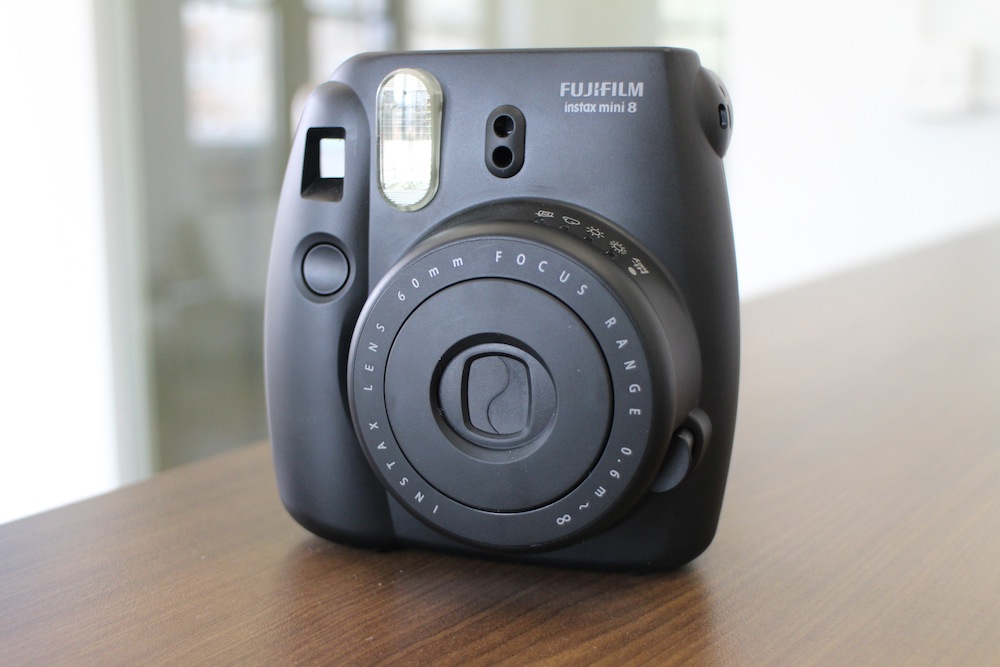 Fujifilm Instax Mini 8 will remind you to use film sparingly