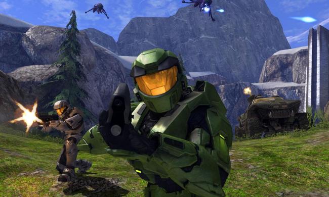 Master Chief in Halo Combat Evolved.