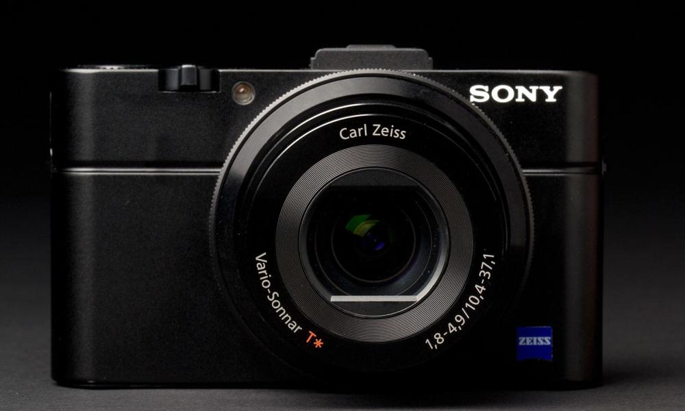 Sony Cyber shot RX100 II front open