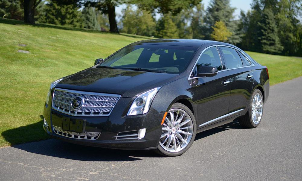 2013 Cadillac XTS exterior front left angle