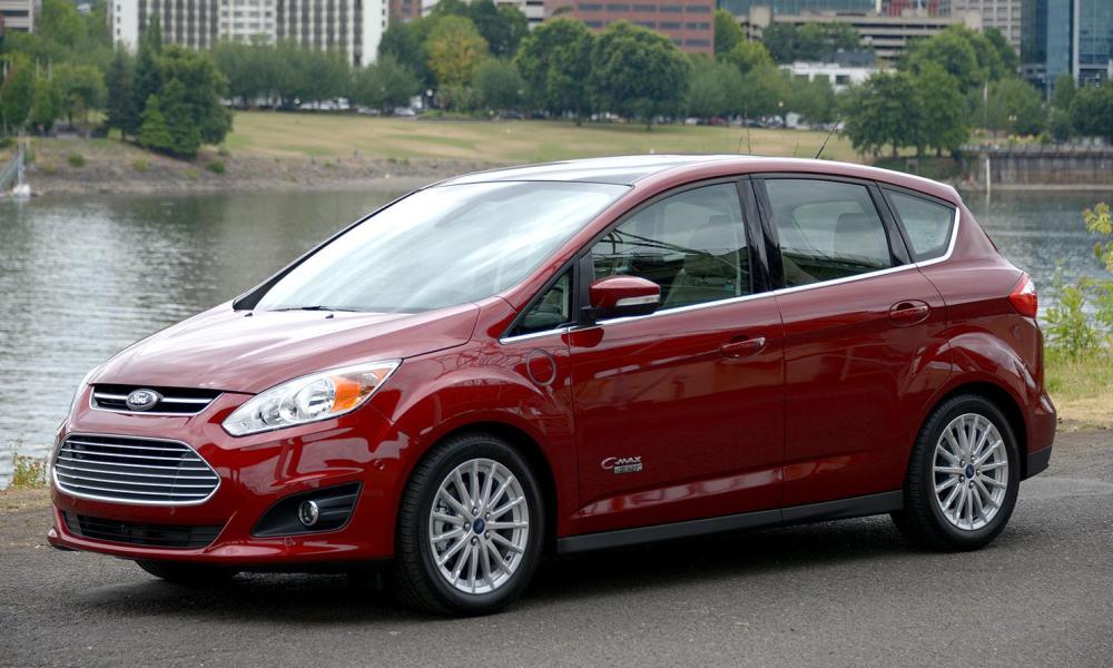 2013 Ford CMAX Plugin front left angle