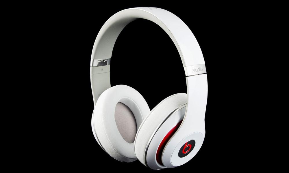 Beats by Dre Studio 2013 front angle