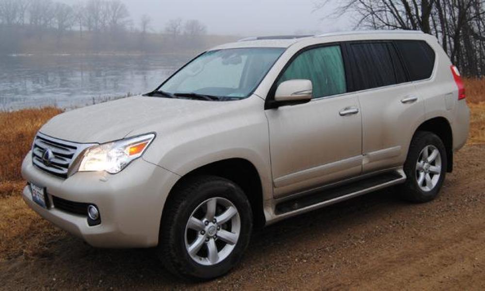 2011 lexus gx460 review driver side angle