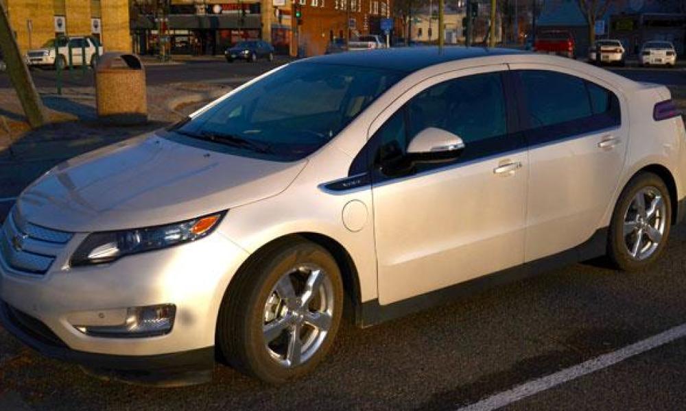 2012 chevy volt review driver side