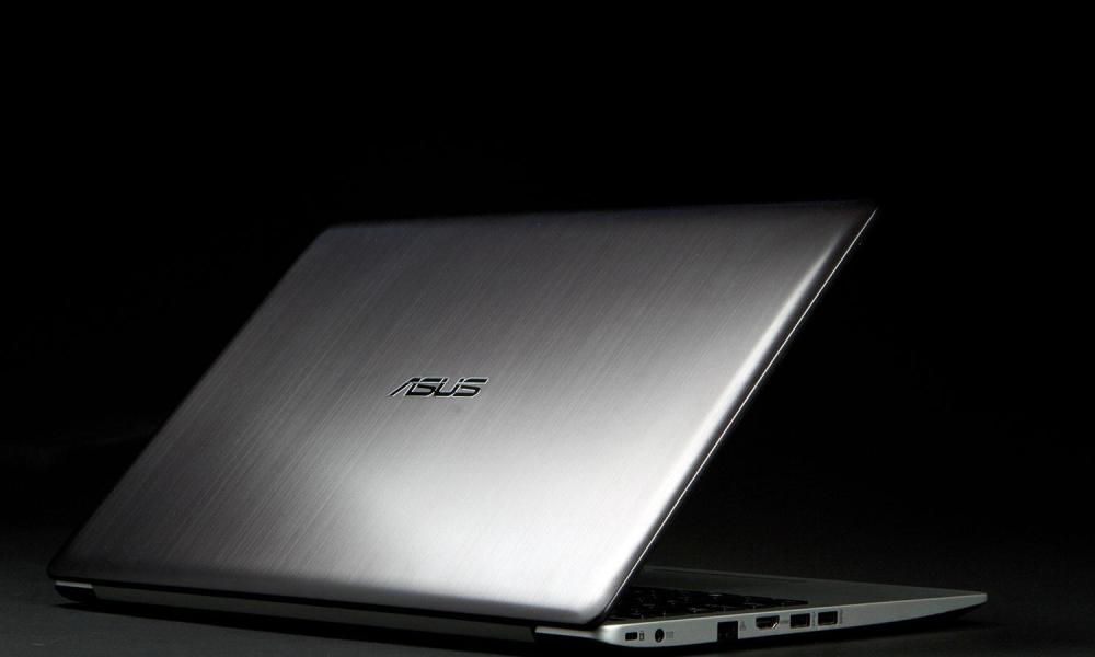 Asus VivoBook V551LB right rear angle