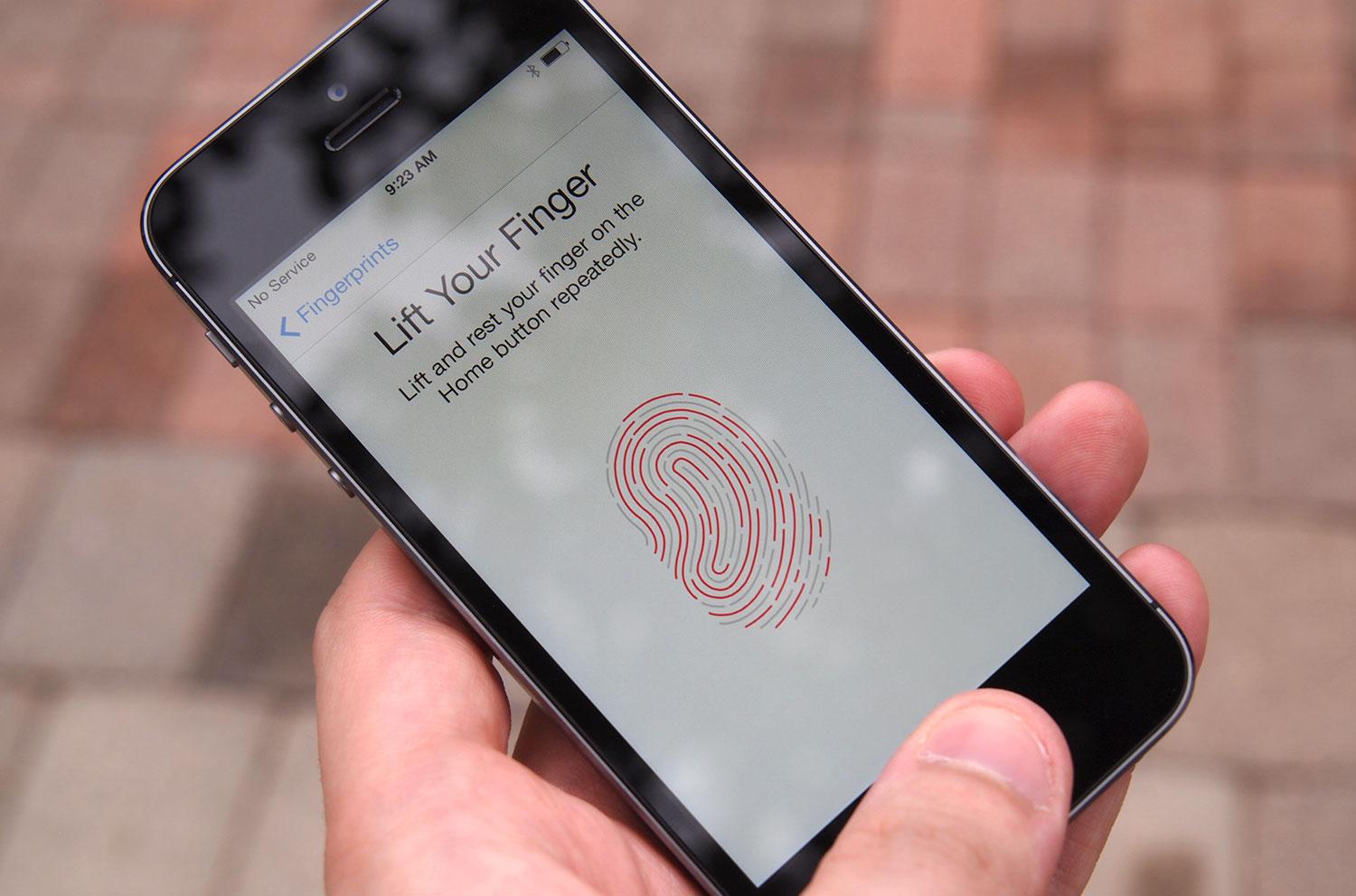 does the iphone 12 mini have fingerprint id