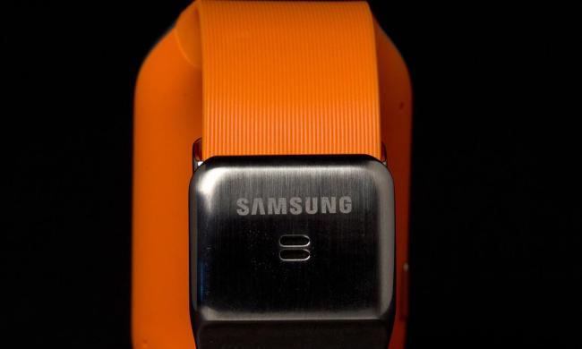 samsung galaxy gear smartwatch review rear clasp macro