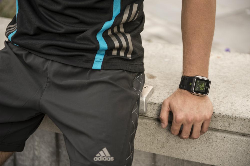 Moral querido Cliente Adidas unveils $400 smartwatch for runners, available next month | Digital  Trends
