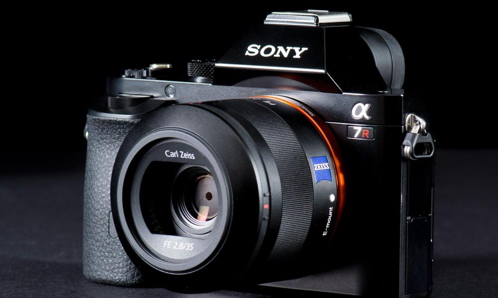 Sony Alpha 7R full