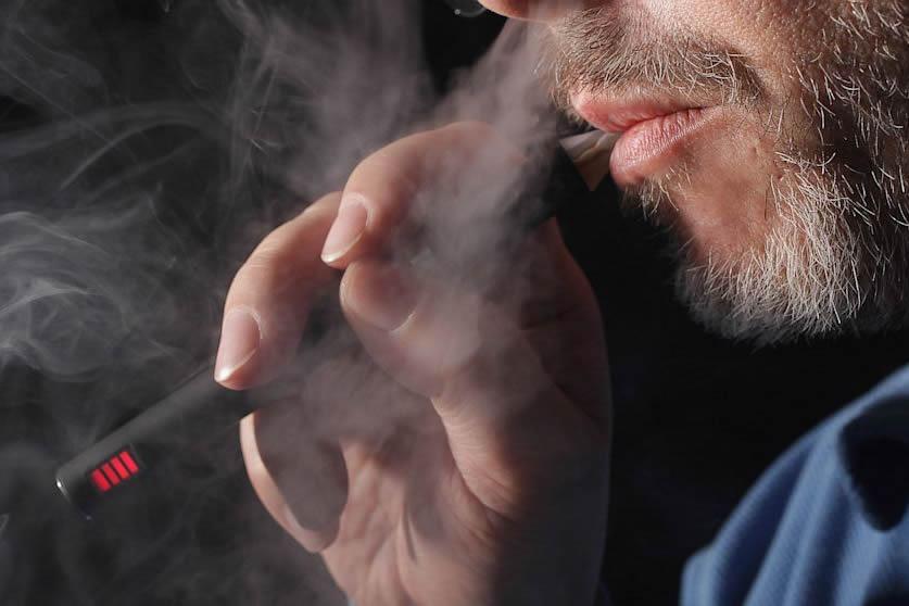 New York City extends indoor smoking ban to include e cigarettes