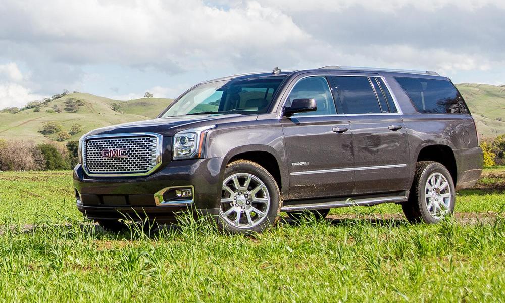 2015 GMC Yukon XL Denali front angle