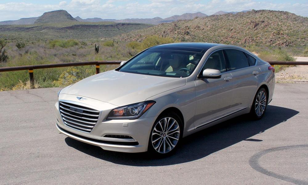 2015 Hyundai Genesis front left angle