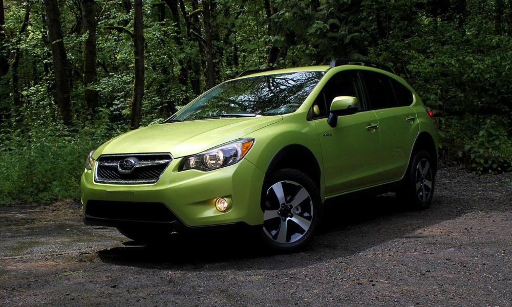 2014 Subaru XV Crosstrek Hybrid front angle full