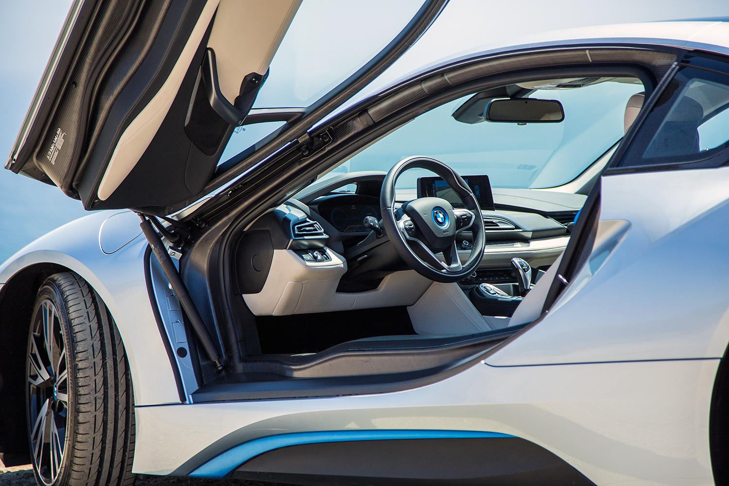 2015 BMW i8 Review - Supercar for Environmentalists