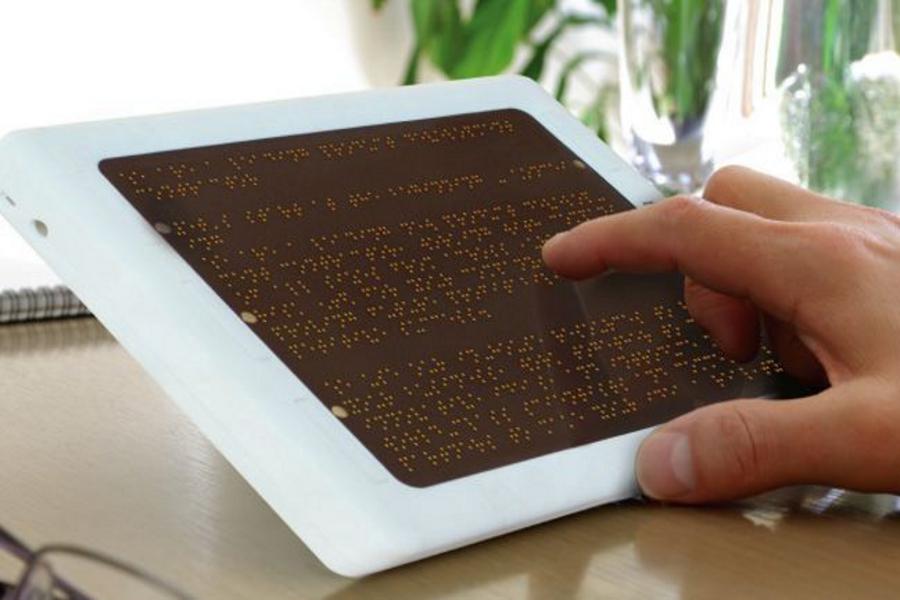 s New Kindle Is Accessible to the Blind Again