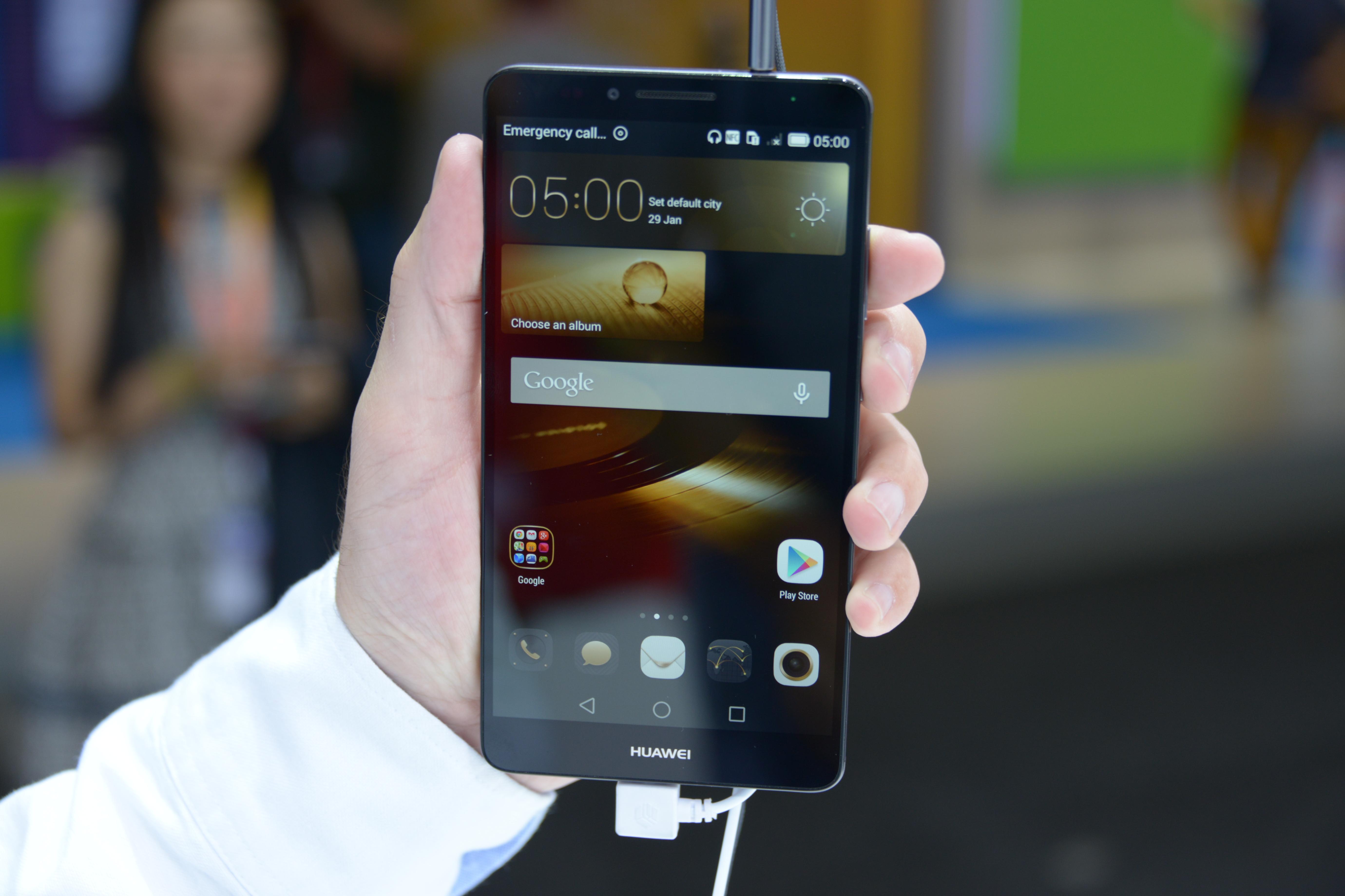 Hands-on with the Huawei Ascend Mate 7 | Digital Trends