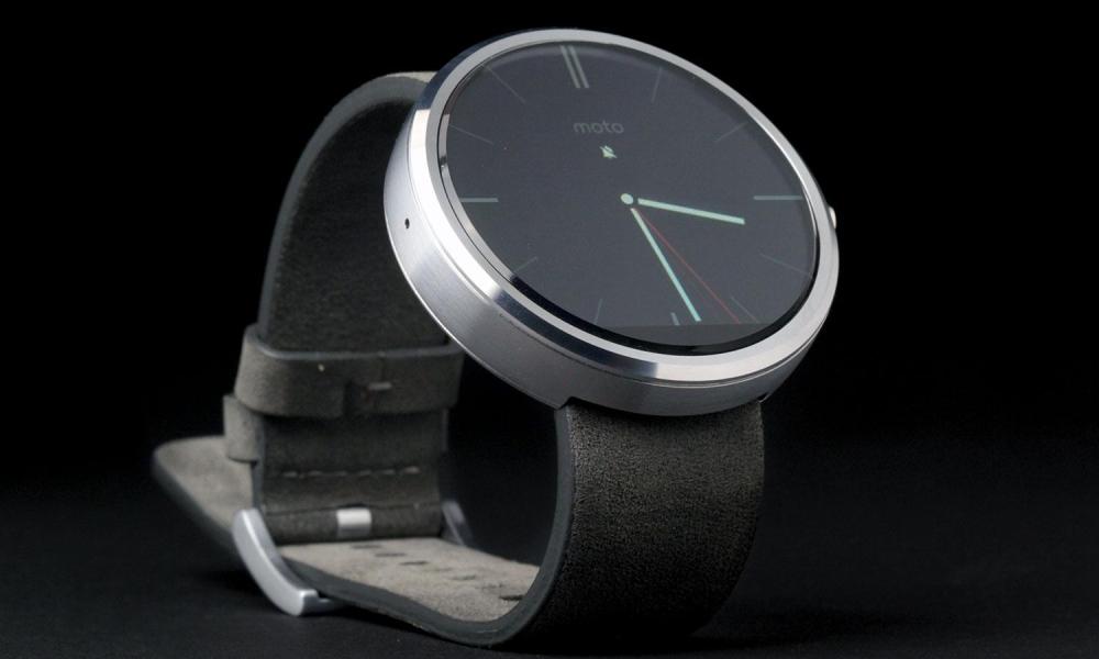 Moto 360 Watch front angle full