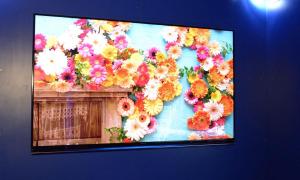 panasonic debuts ax900u 4k ultra hd tv first time in us