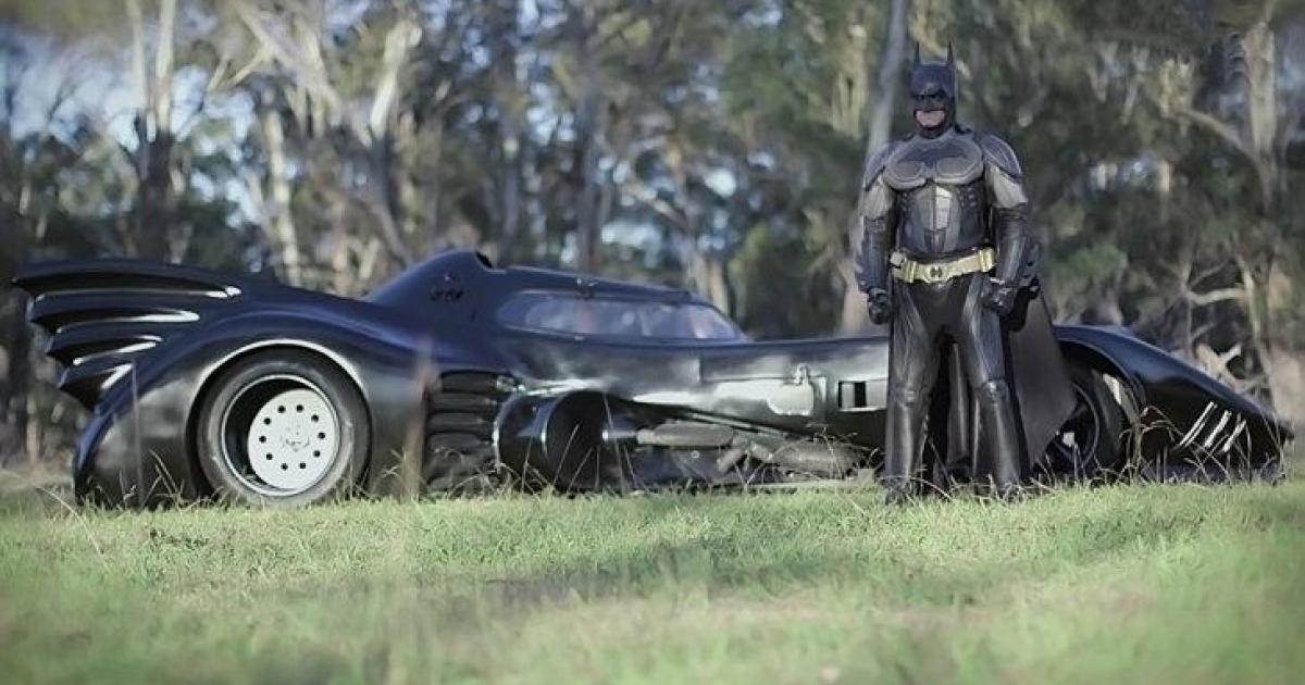 Australian drives Batmobile for Make-A-Wish foundation picture | Digital  Trends