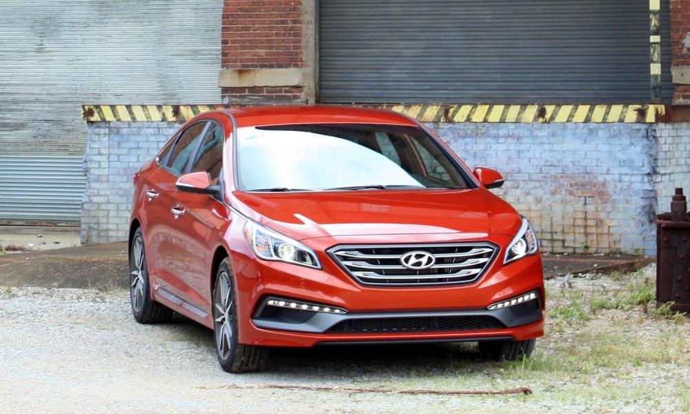 2015 hyundai sonata front right 1500x1000