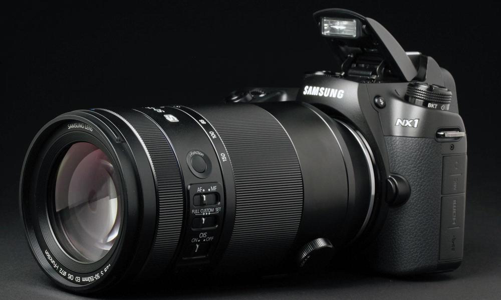 Samsung NX1 front angle 2