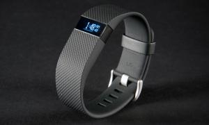 htc lead designer lands at fitbit charge angle