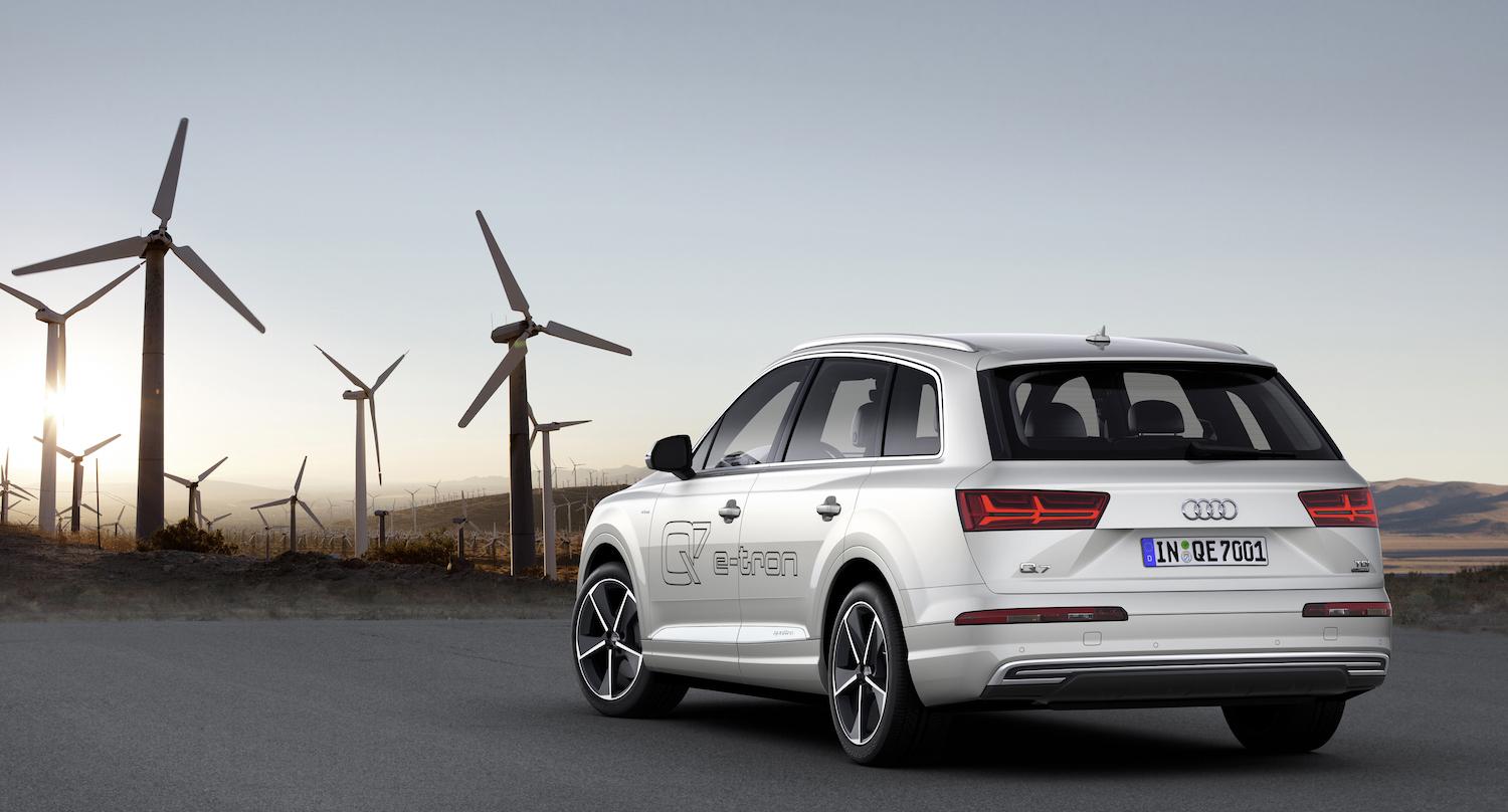 Audi Reveals Its Diesel Plug-in Hybrid SUV, The Q7 E-tron Quattro ...