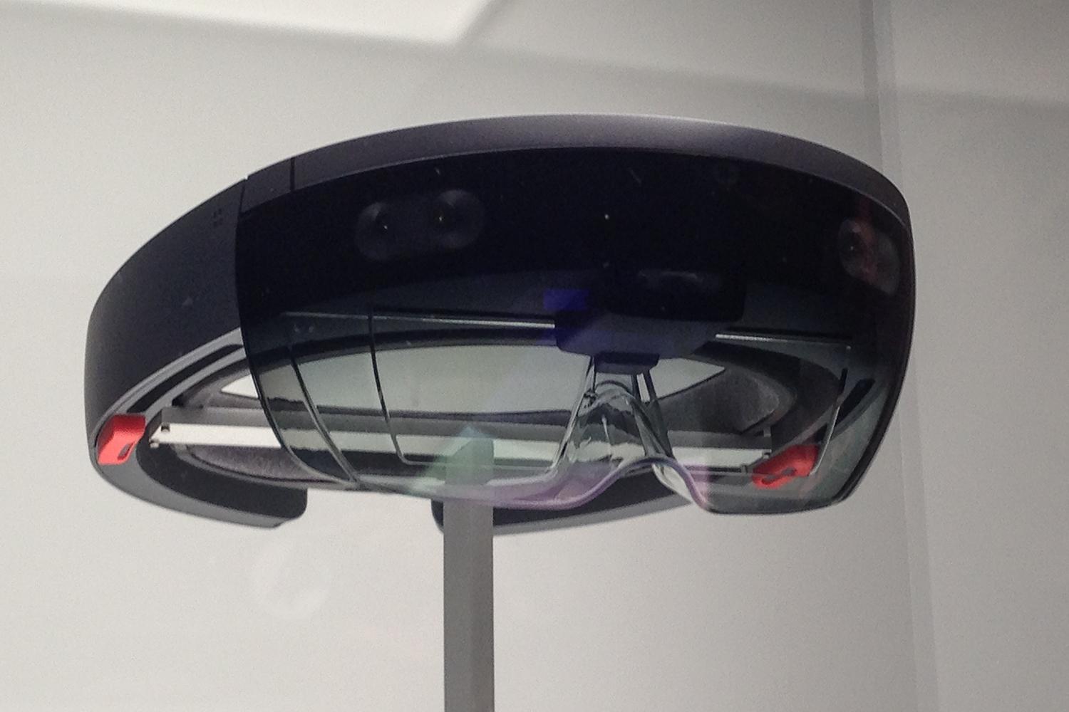 The Hololens 2 dev kit is on sale — and it makes the Oculus Quest look  downright affordable | Trusted Reviews