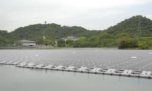 worlds largest floating solar power stations can now be found in japan 2 3mw plant kasai city