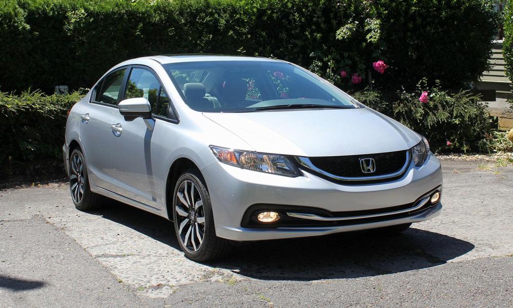 2015 Honda Civic EX front left angle