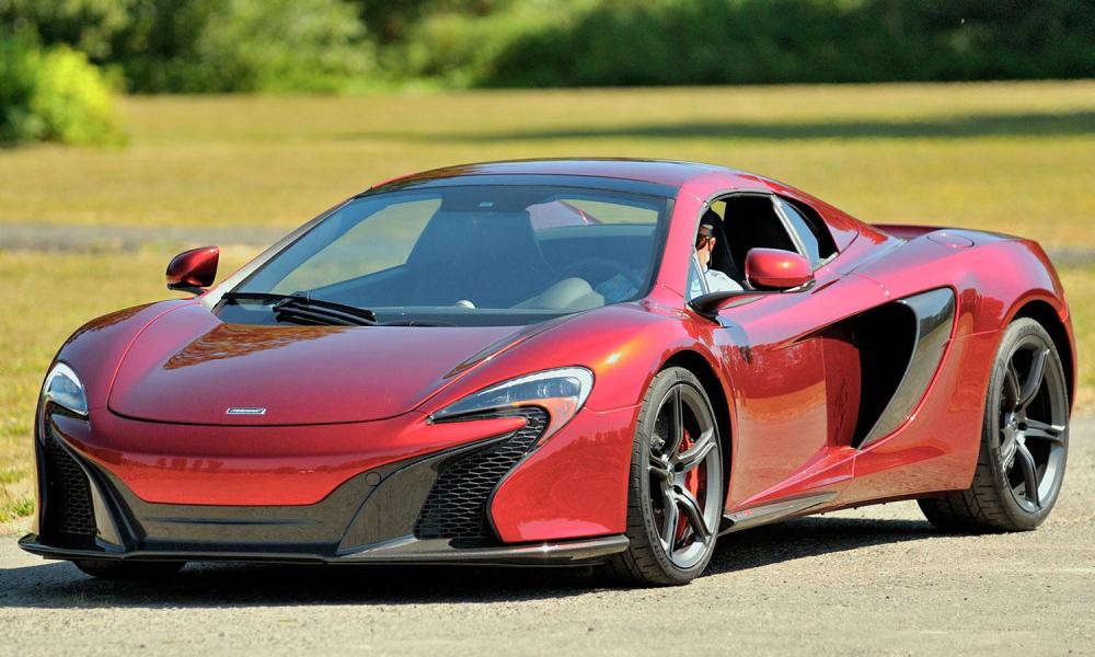 2015 McLaren 650S front angle 2