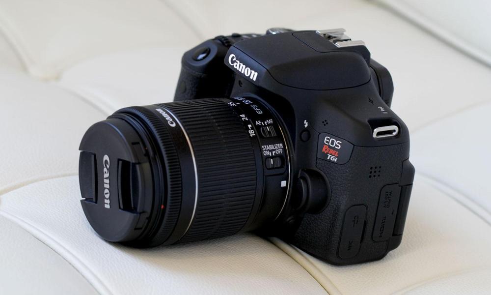 Canon EOS Rebel T6i hands on side angle