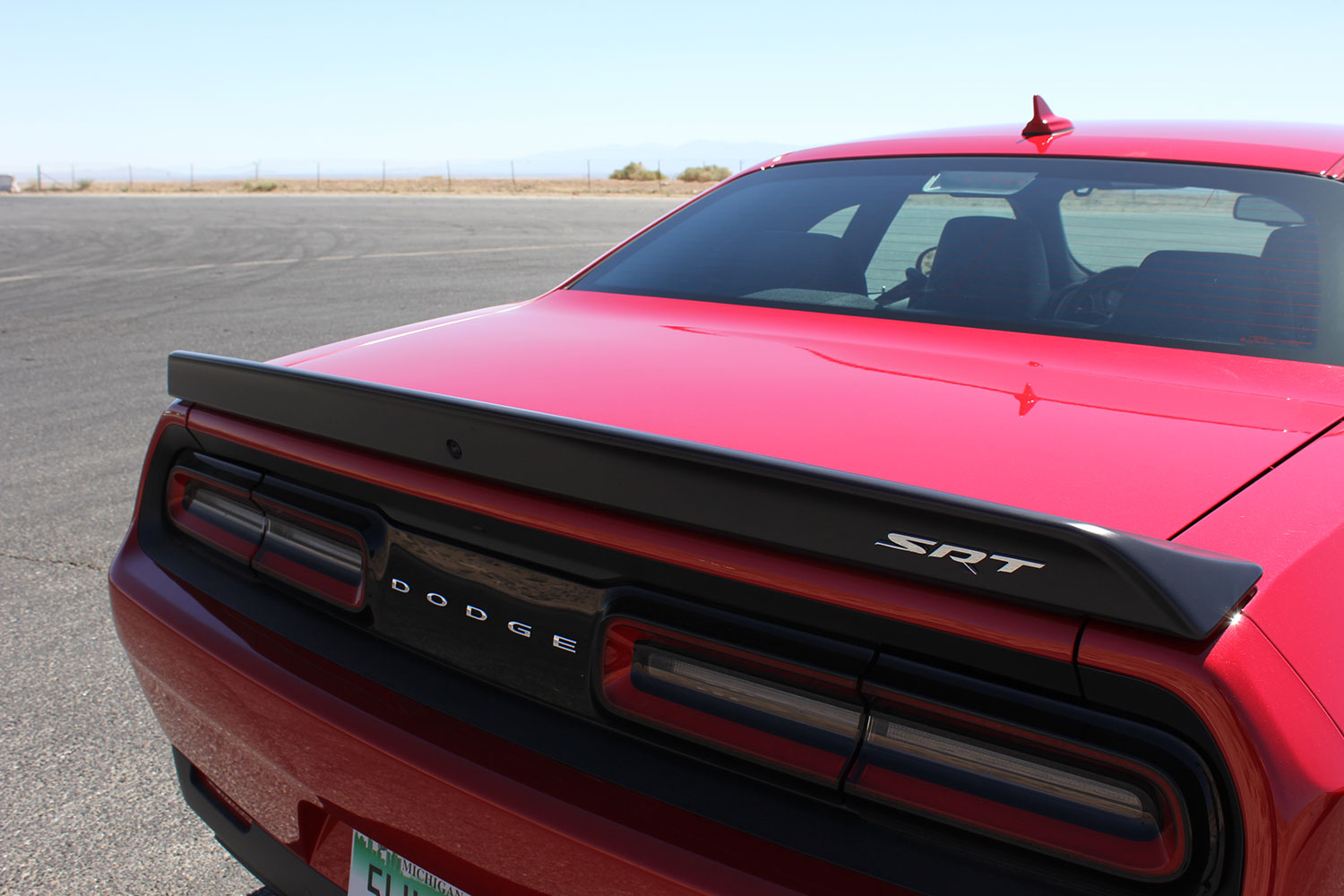 Review 2015 Dodge Charger And Challenger Srt Hellcats Digital Trends