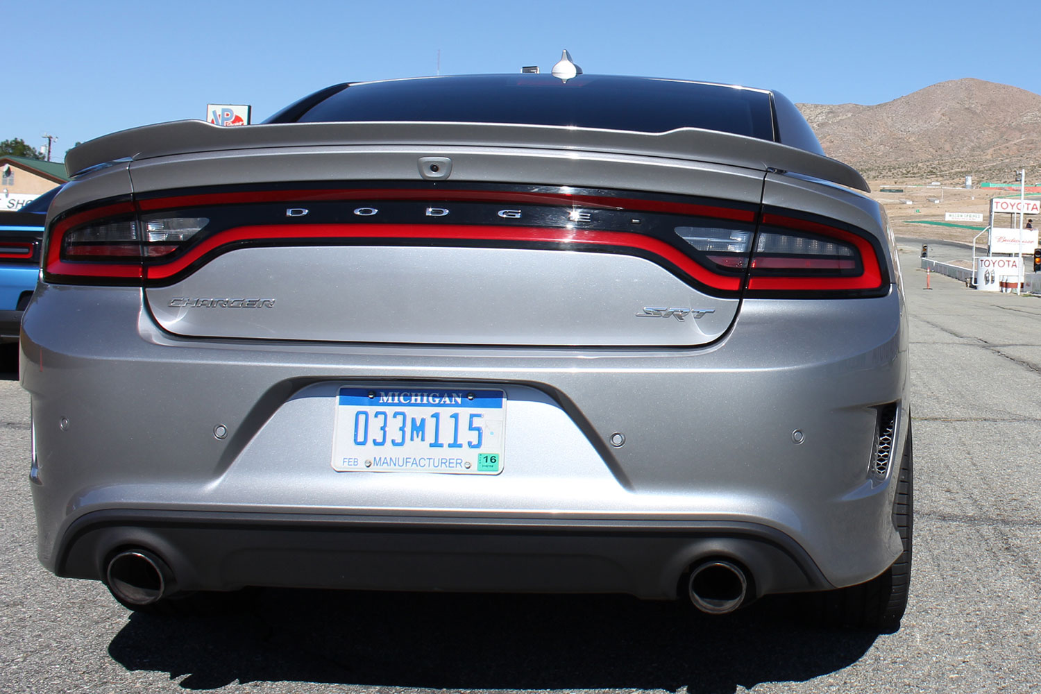 Review 2015 Dodge Charger And Challenger Srt Hellcats Digital Trends