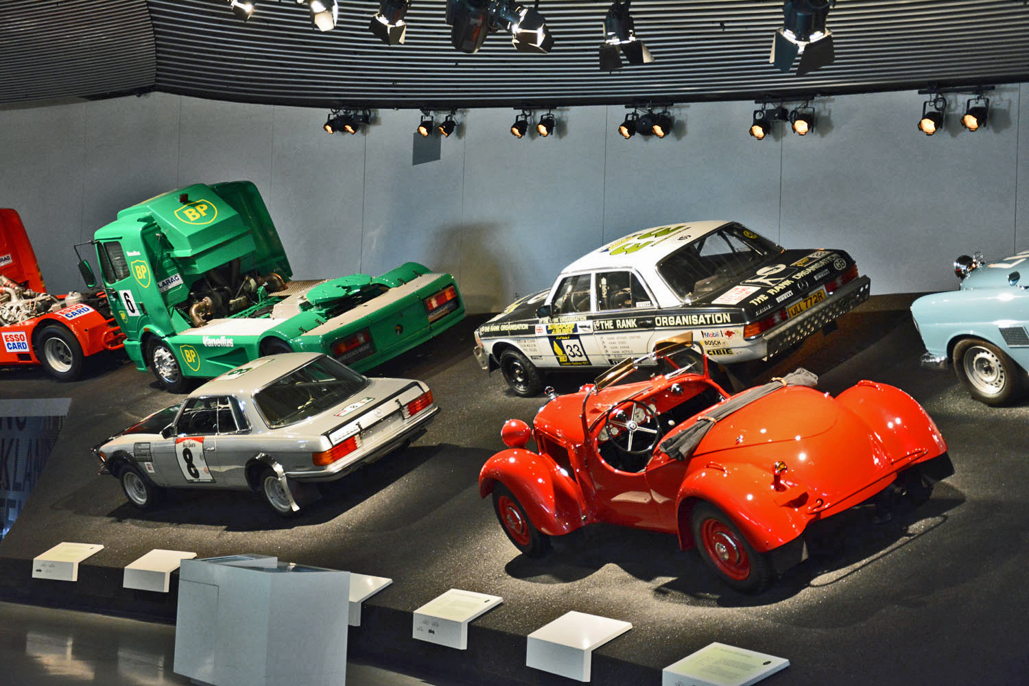 Mercedes-Benz Museum Stuttgart | Pictures, Museum, History