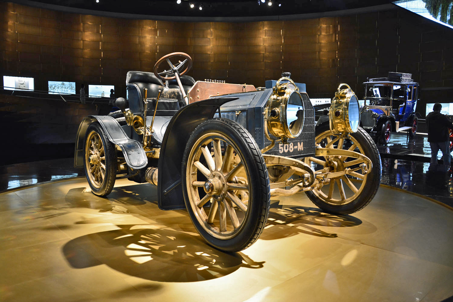 Mercedes-Benz Museum Stuttgart | Pictures, Museum, History