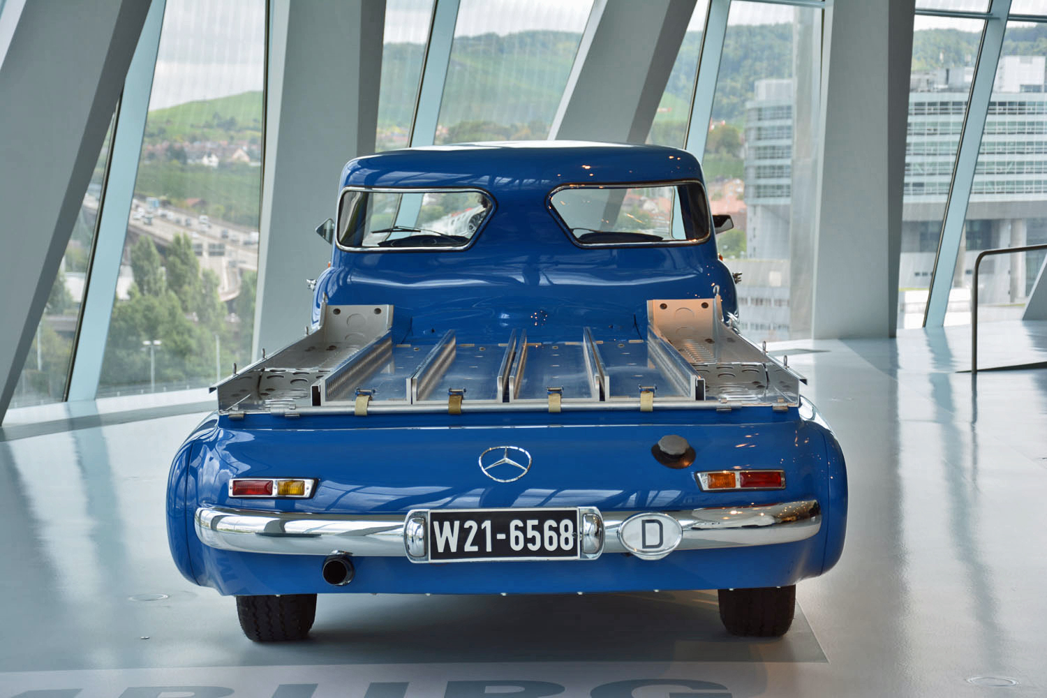 Mercedes-Benz Museum Stuttgart | Pictures, Museum, History