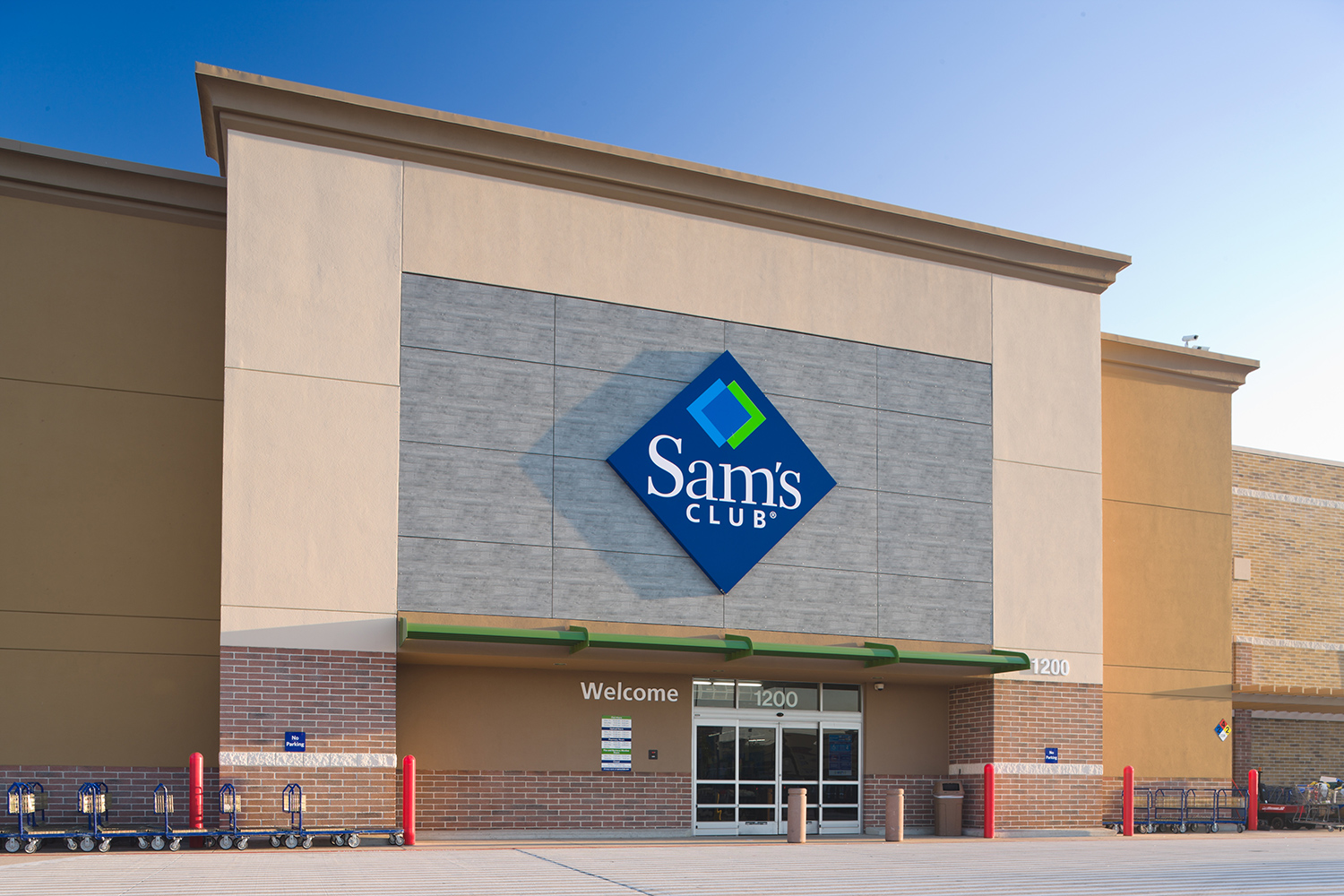 Uma vitrine do Sam's Club.