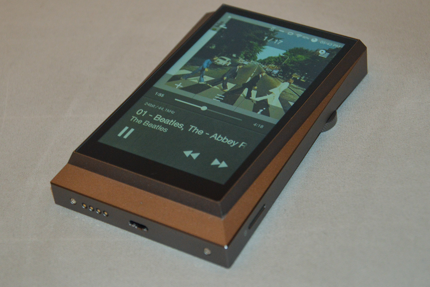 Astell&Kern Unveils New AK320, AK380 Copper Hi-Res Player