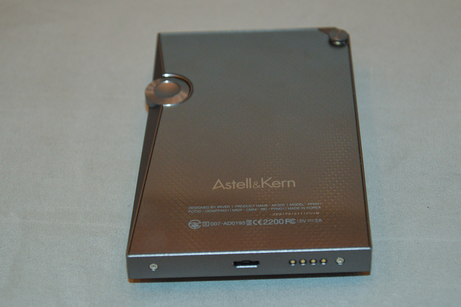 Astell&Kern Unveils New AK320, AK380 Copper Hi-Res Player