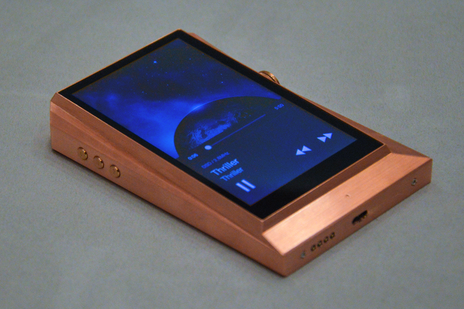 Astell&Kern Unveils New AK320, AK380 Copper Hi-Res Player | Digital Trends