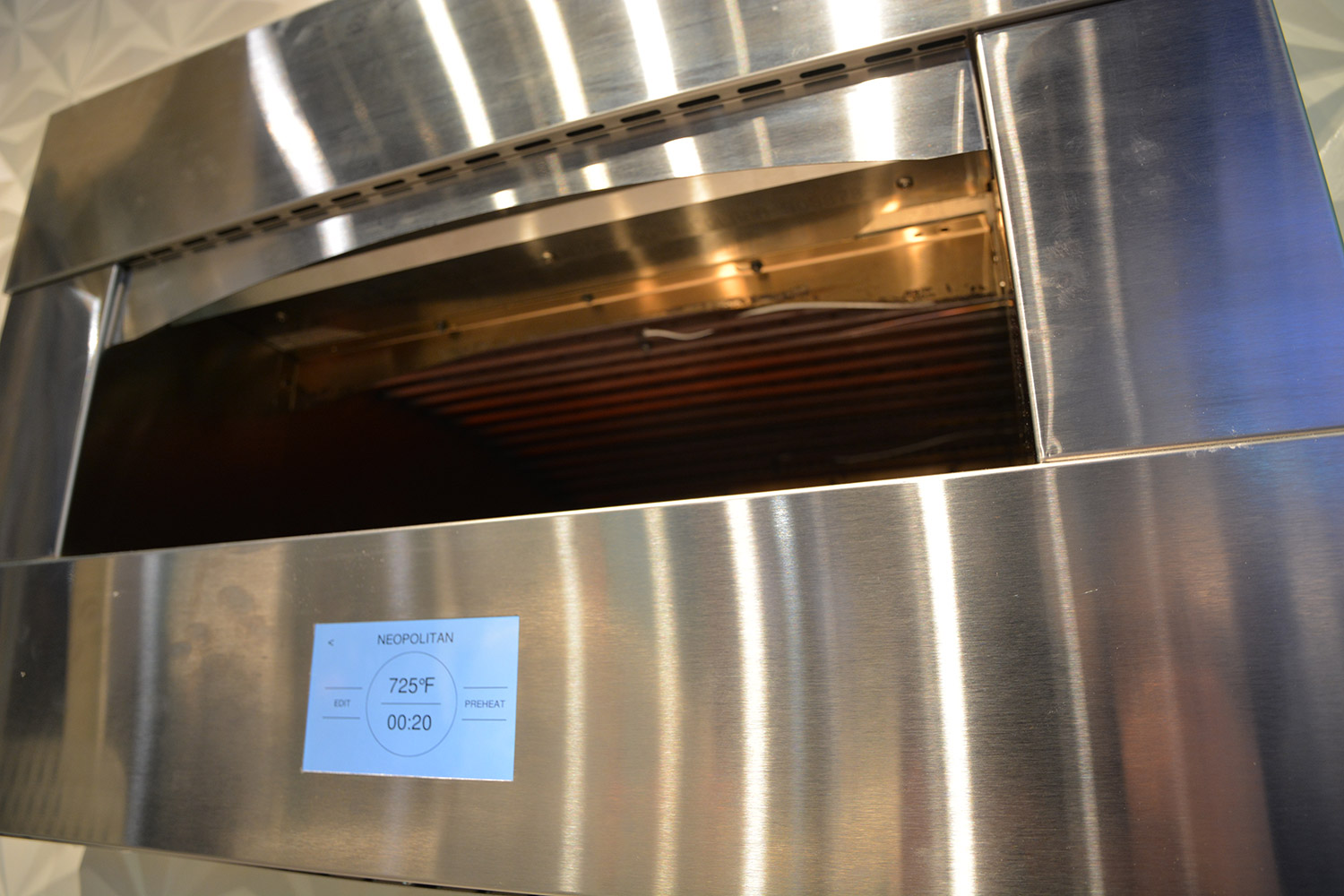 GE's Monogram Pizza Oven Makes a Pie in 2 Minutes | Digital Trends