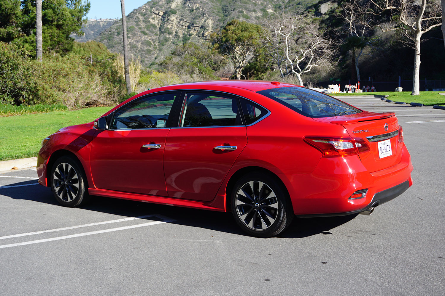 2016-nissan-sentra-compact-economy-car-digital-trends