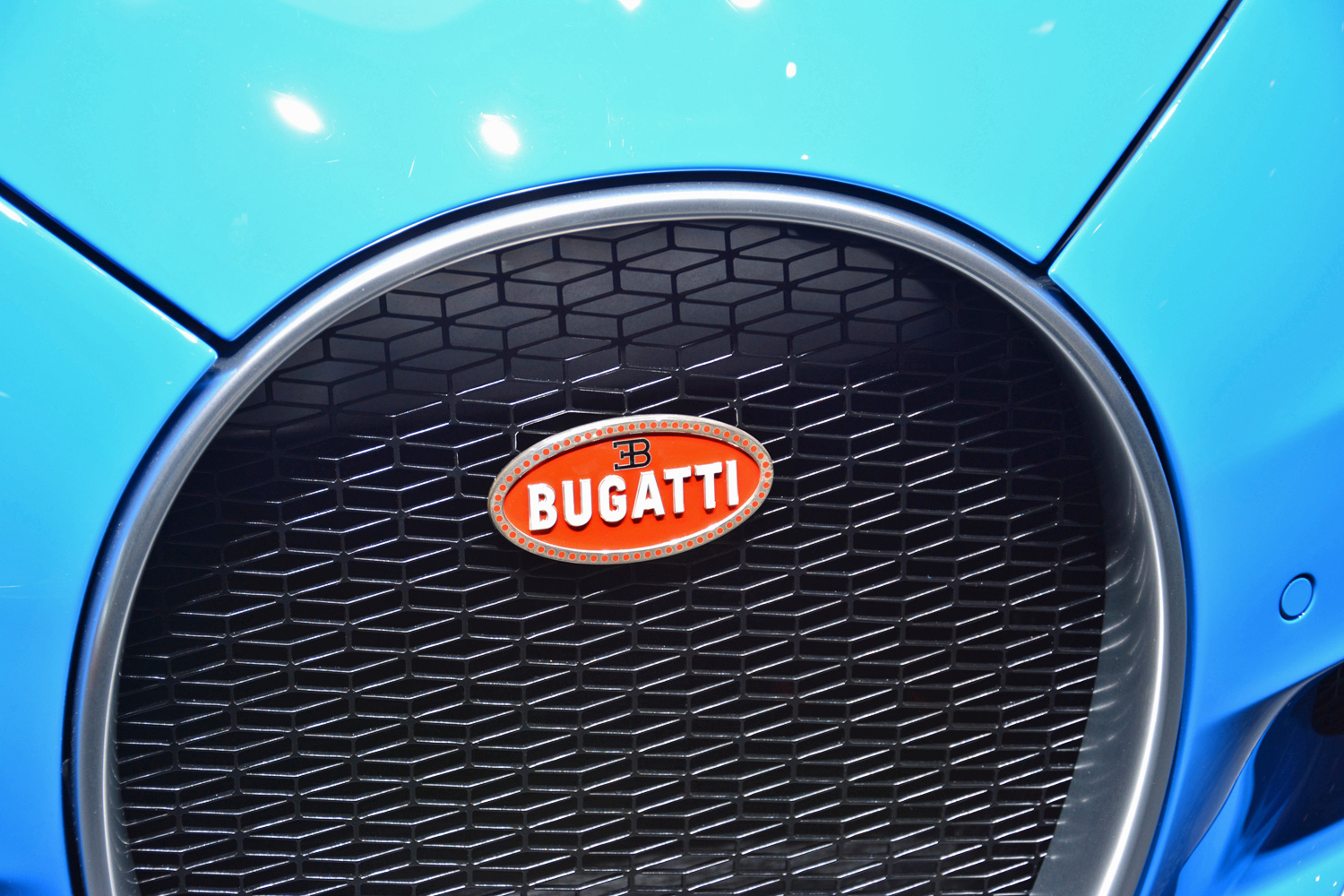 Bugatti Chiron Revealed | Pictures, Performance, Specs, News | Digital ...