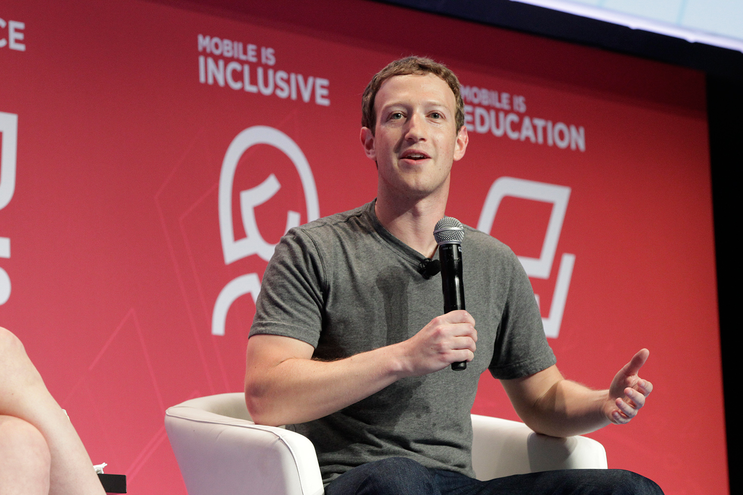 Mark Zuckerberg Talks Lasers And Livestreaming At Mwc 2016 Digital Trends 