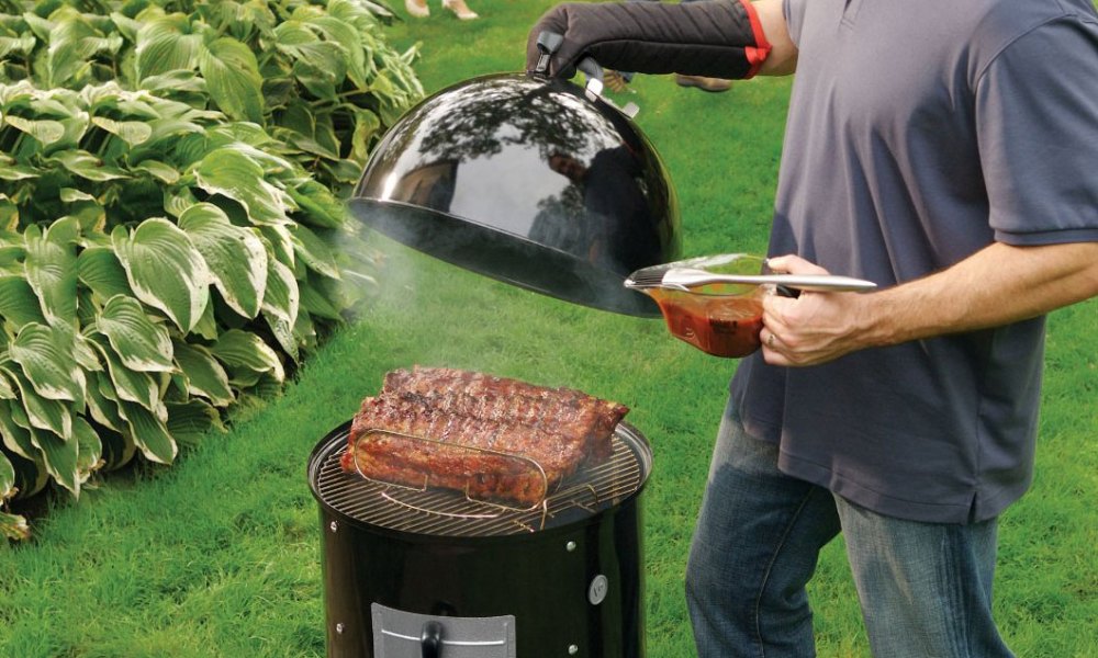 Weber Smokey Mountain Barbeque Smoker