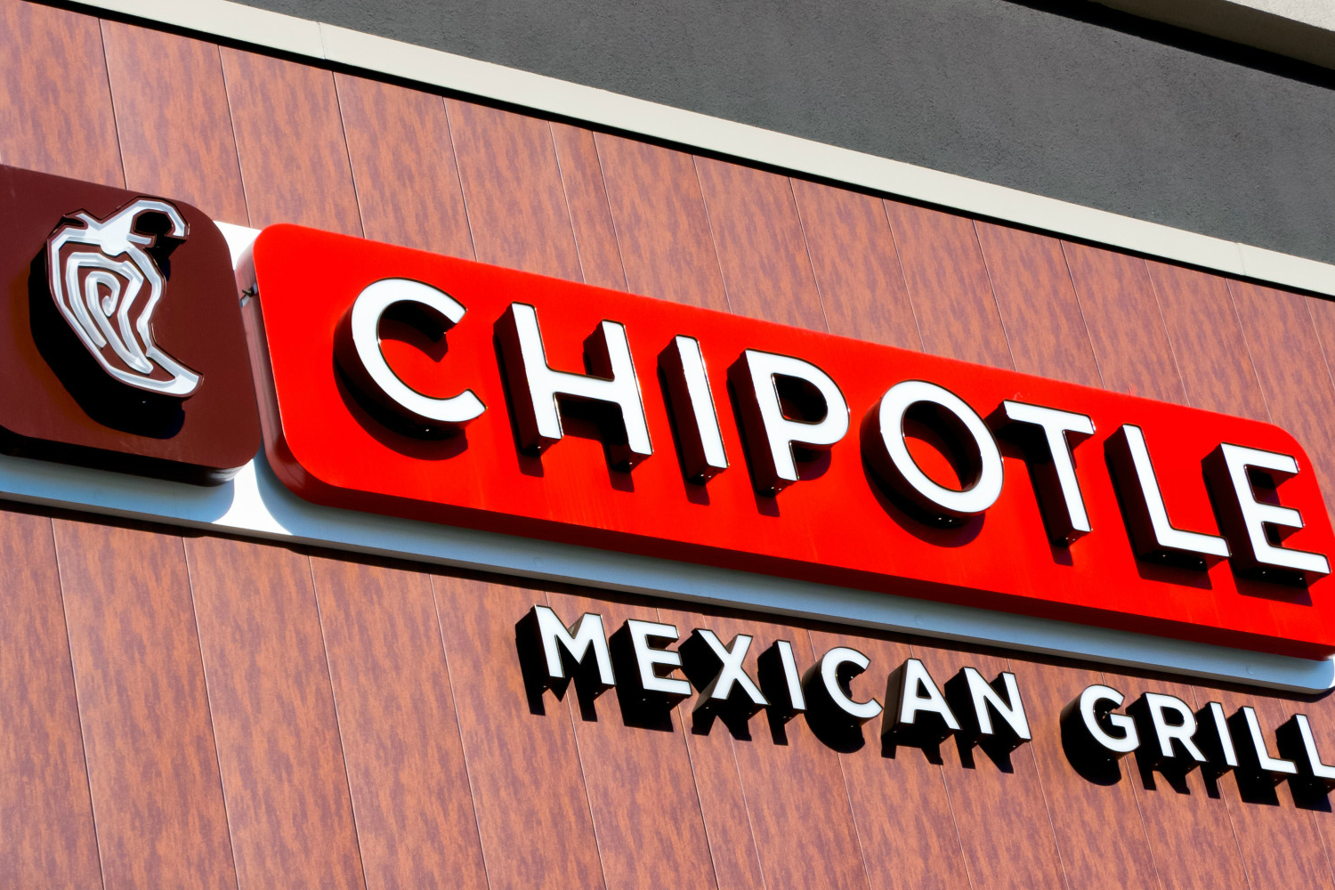 Judge Says Chipotle s Social Media Policy Violates Labor Laws Digital 