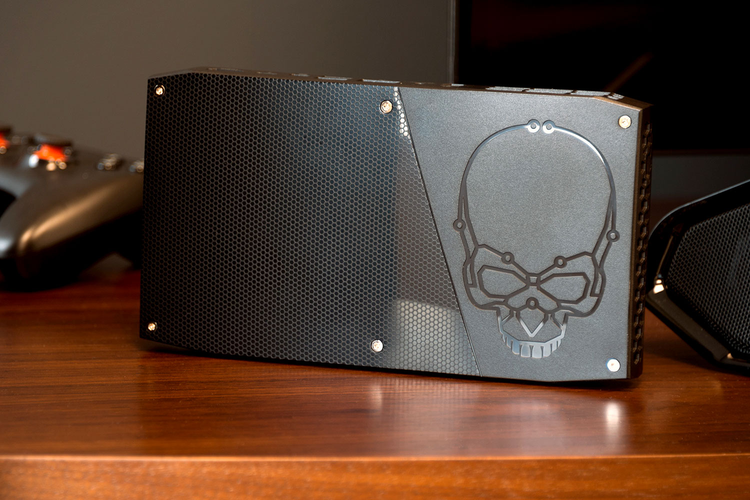 Intel NUC skull hotsell 6i7KYK